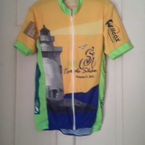 Le Tour de Shore Mass Bike Race Bycling form fitted zip front shirt size M